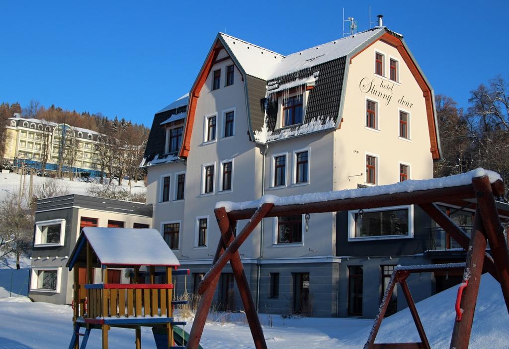 Hotel Slunny Dvur Єсеник Екстер'єр фото