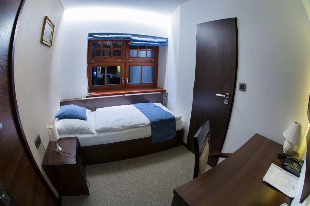 Hotel Slunny Dvur Єсеник Екстер'єр фото